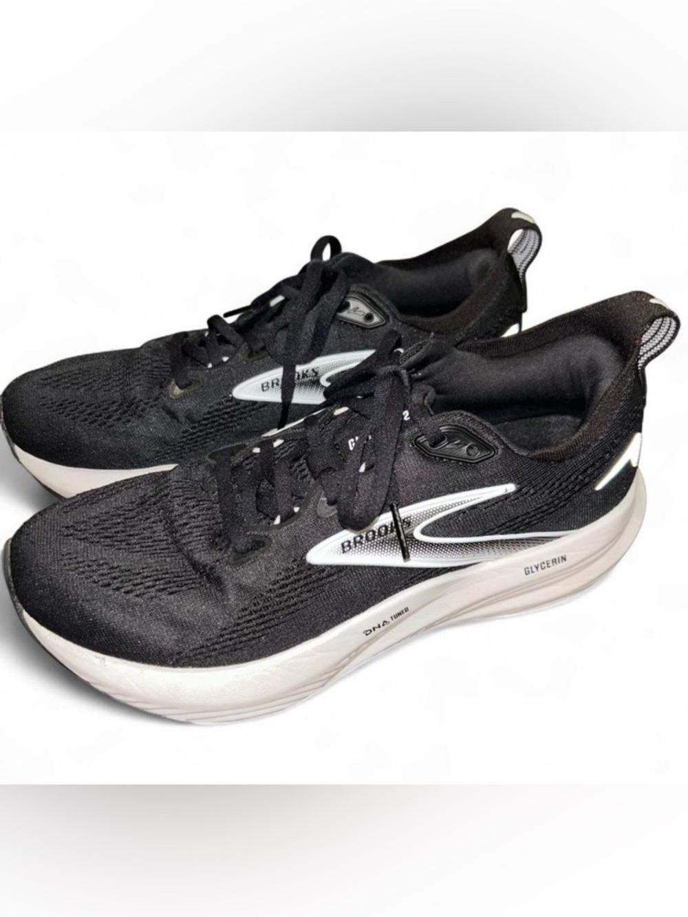 Brooks Black and White Glycerin 22 Running Shoes Size 9